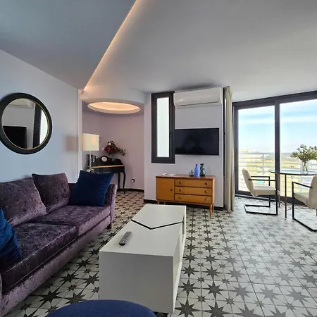 Sky By Rent Me דירה *